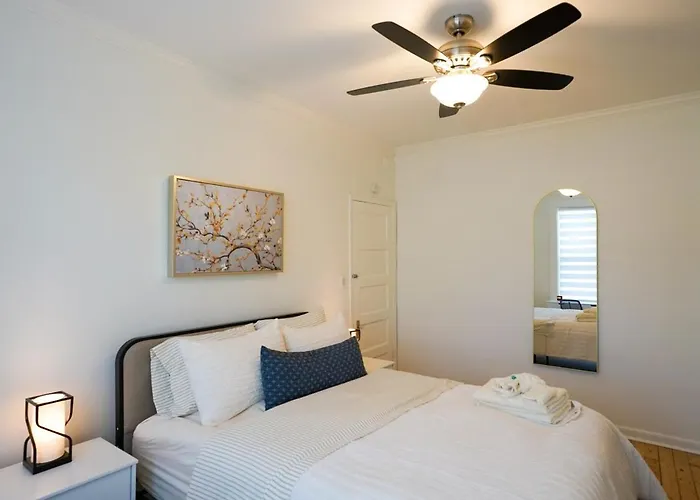 Shadyside 2 Bedroom Walk To Walnut With On Site Parking Apartment *